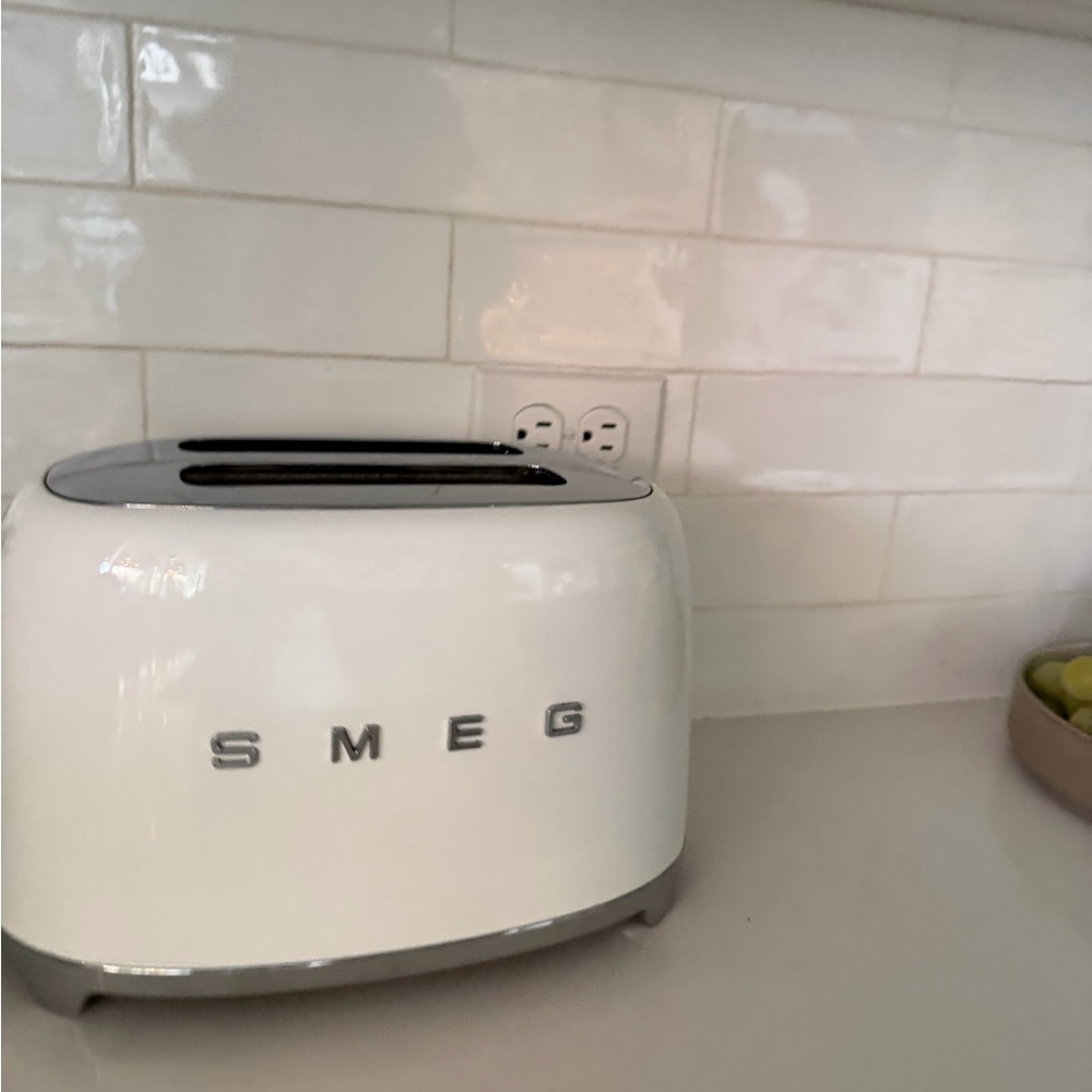 SMEG White Toaster